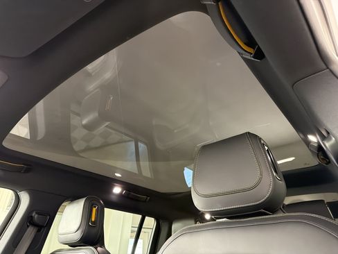 Used 2025 Rivian R1S Adventure AWD/4WD image 21