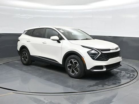 Used 2024 Kia Sportage LX FWD image 5