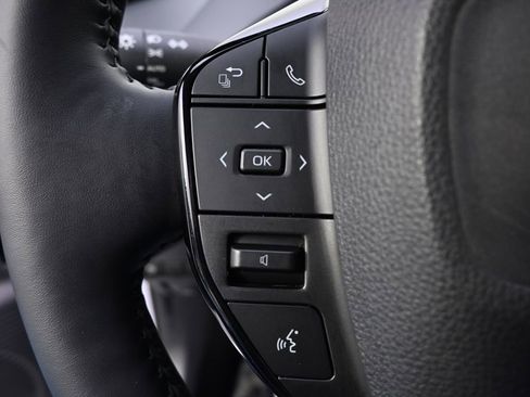 Used 2024 Toyota Prius XLE image 33