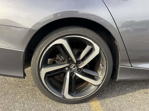 Used 2019 Honda Accord Sport image 11
