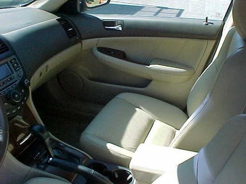 Used 2006 Honda Accord EX-L image 21