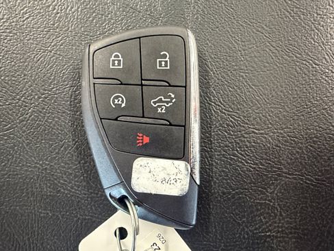 Used 2023 Chevrolet Silverado 1500 LT AWD/4WD image 30