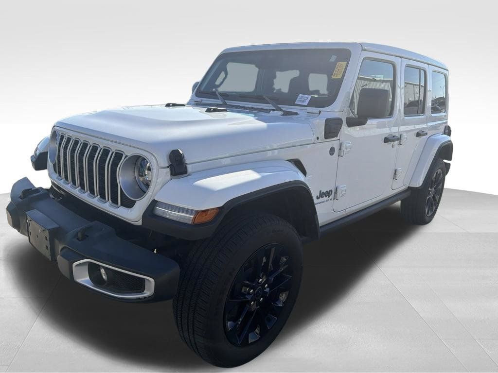 Used 2025 Jeep Wrangler Unlimited Sahara w/ Safety Group AWD/4WD image 6