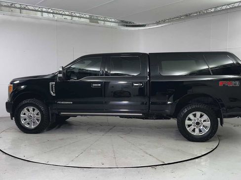 Used 2018 Ford F250 Platinum w/ Platinum Ultimate Package image 5