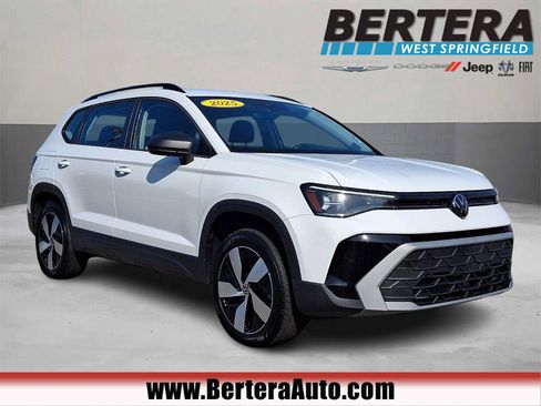 Used 2025 Volkswagen Taos S AWD/4WD image 1