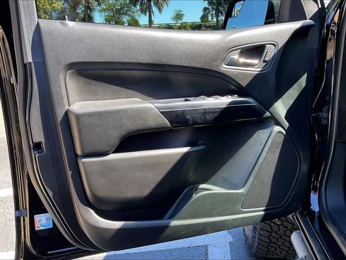 Used 2018 Chevrolet Colorado ZR2 w/ ZR2 Midnight Special Edition image 22