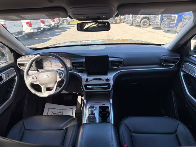 Used 2024 Ford Explorer XLT w/ Equipment Group 202A AWD/4WD image 39