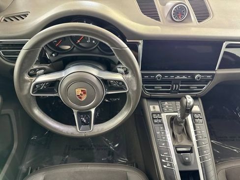 Used 2020 Porsche Macan AWD/4WD image 24