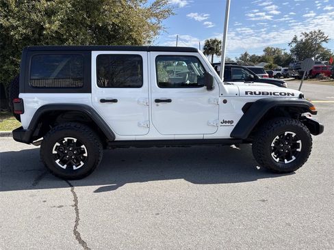 Used 2025 Jeep Wrangler Unlimited Rubicon image 6