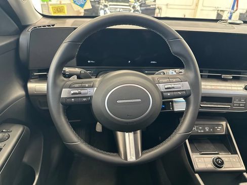 Used 2024 Hyundai Kona SEL w/ Convenience Package AWD/4WD image 8