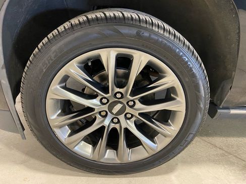 Used 2019 Cadillac Escalade Premium Luxury w/ Escalade Sport Edition image 12