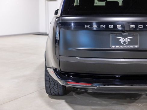 Used 2023 Land Rover Range Rover SE image 14