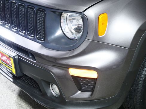 Used 2019 Jeep Renegade Altitude w/ Quick Order Package 2XM image 16