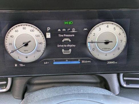 Used 2024 Hyundai Elantra SEL image 11