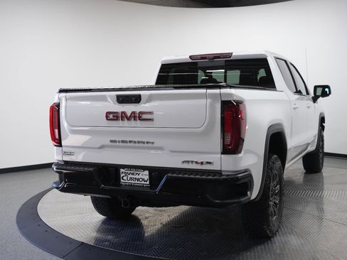 Used 2024 GMC Sierra 1500 AT4X image 9