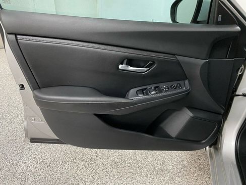 Used 2021 Nissan Sentra S image 9