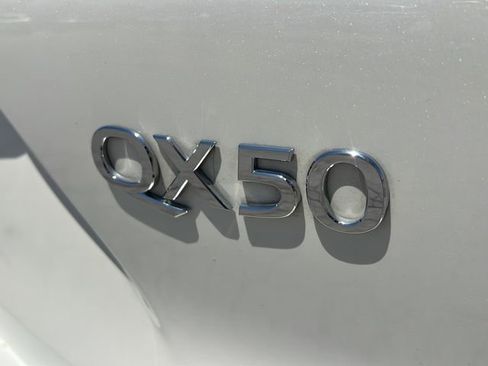 Used 2019 INFINITI QX50 Essential w/ Sensory Package AWD/4WD image 24