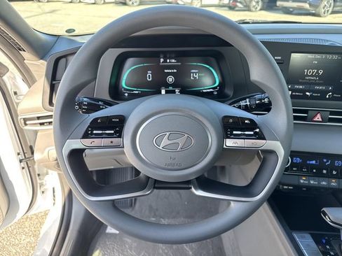 New 2026 Hyundai Elantra Blue image 23