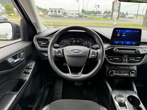 Used 2022 Ford Escape SEL w/ SEL Stealth AWD Package image 22