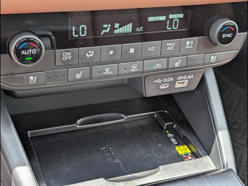 Used 2026 Subaru Outback Touring XT AWD/4WD image 13