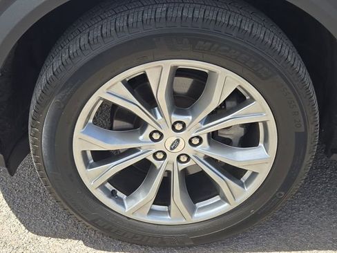 Used 2022 Ford Explorer XLT w/ Equipment Group 202A AWD/4WD image 8