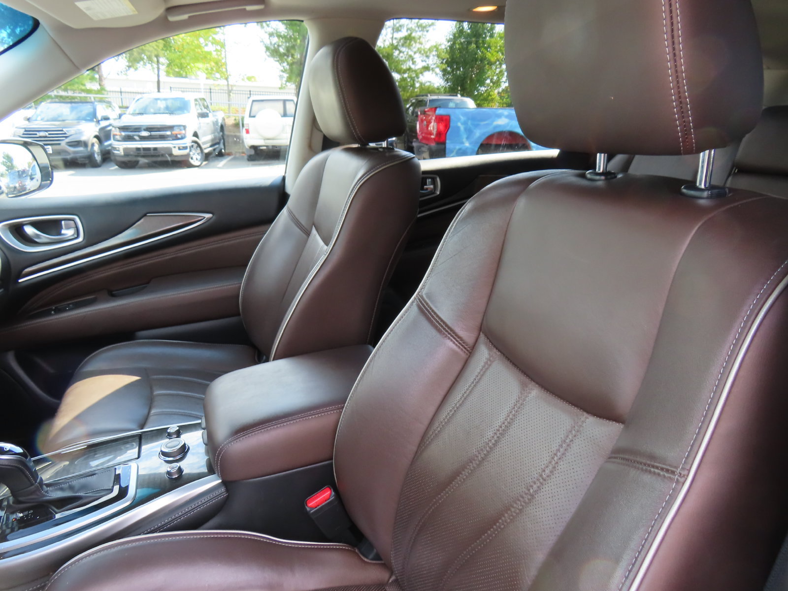 Used 2016 INFINITI QX60 Luxe w/ Premium Package AWD/4WD image 29