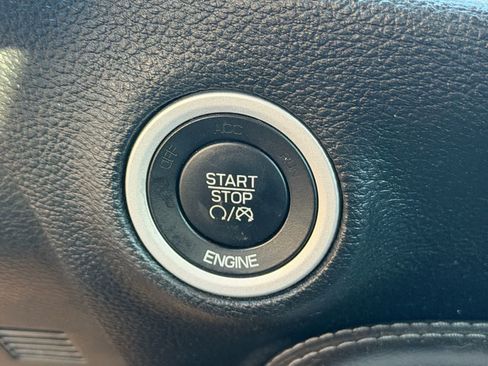 Used 2016 Dodge Challenger SXT RWD image 12
