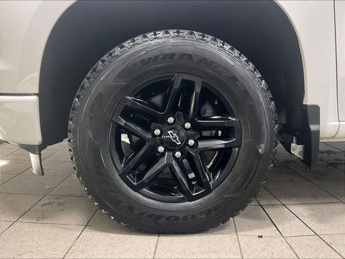 Used 2022 Chevrolet Silverado 1500 RST w/ Convenience Package II image 7