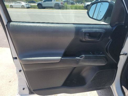 Used 2019 Toyota Tacoma SR RWD image 9