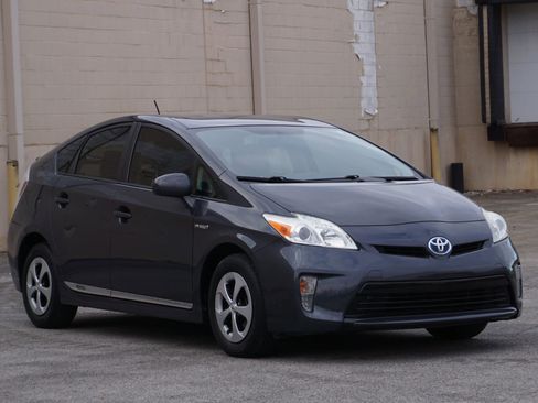 Used 2012 Toyota Prius Three image 3