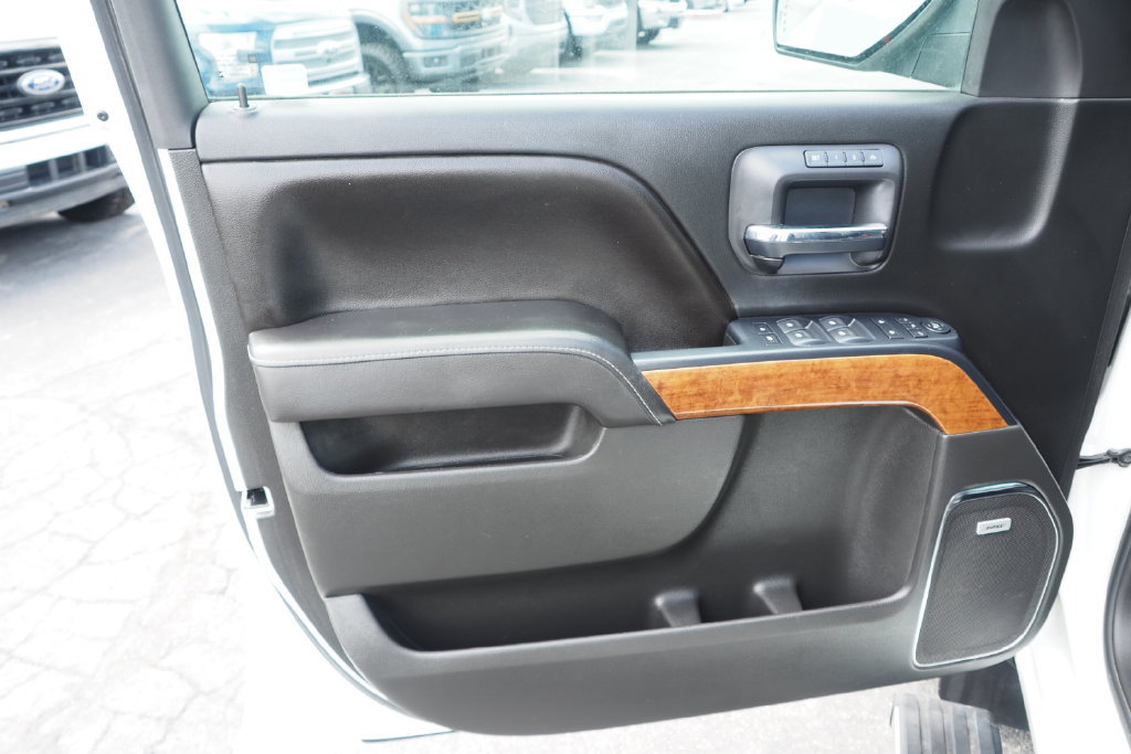 Used 2017 Chevrolet Silverado 1500 High Country AWD/4WD image 15