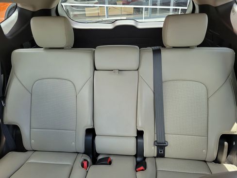 Used 2014 Hyundai Santa Fe Sport w/ Technology Package 04 AWD/4WD image 12