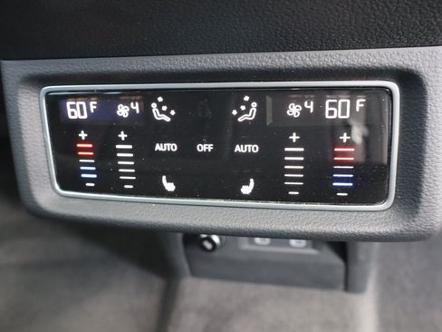 Used 2021 Audi e-tron Premium Plus w/ Premium Plus Package AWD/4WD image 20