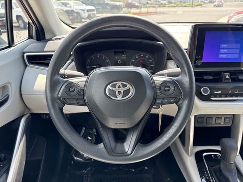 Used 2024 Toyota Corolla Cross L AWD/4WD image 16
