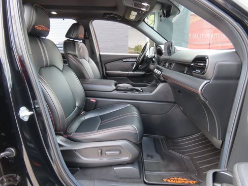 Used 2024 Honda Pilot TrailSport image 33