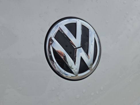 Used 2013 Volkswagen Beetle 2.5 FWD image 36