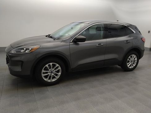 Used 2022 Ford Escape SE w/ Cold Weather Package AWD/4WD image 2