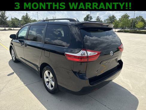 Used 2017 Toyota Sienna LE image 28