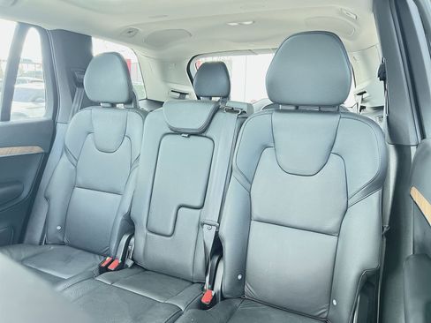 Used 2023 Volvo XC90 B6 Plus image 25