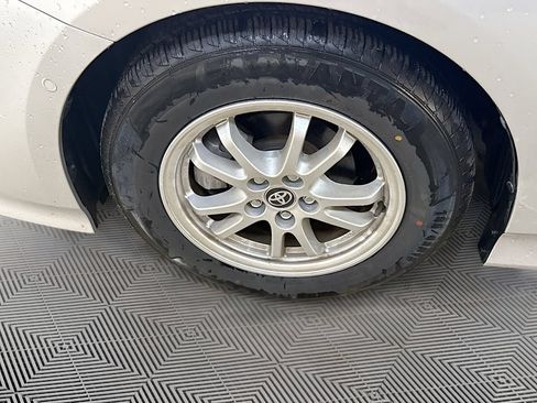 Used 2022 Toyota Prius LE FWD image 14