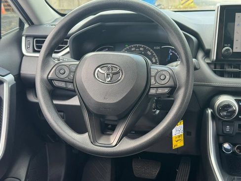 Used 2025 Toyota RAV4 LE AWD/4WD image 15