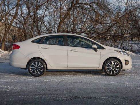 Used 2011 Ford Fiesta S image 2