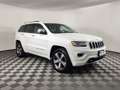 Used 2016 Jeep Grand Cherokee Overland AWD/4WD image 6