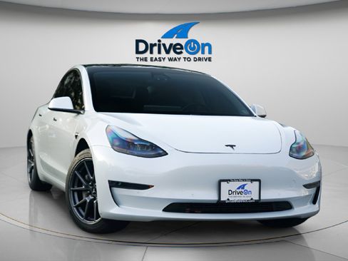 Used 2021 Tesla Model 3 Standard Range Plus image 14