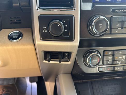 Used 2021 Ford F250 Lariat w/ Lariat Ultimate Package AWD/4WD image 25