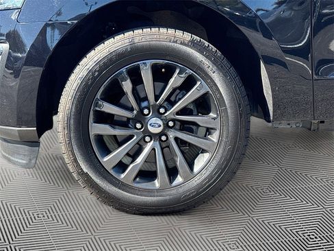 Used 2021 Ford Expedition Max Limited image 35