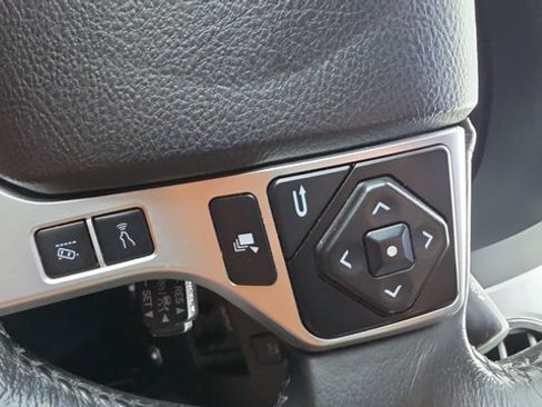 Used 2021 Toyota Tundra Platinum AWD/4WD image 15