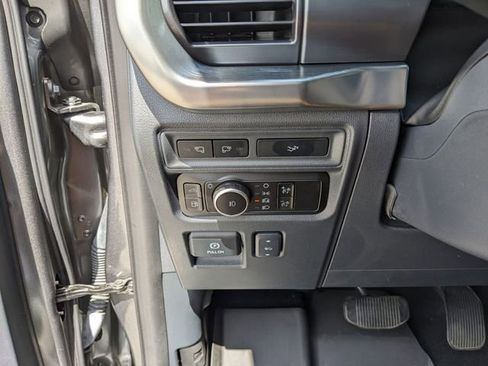 Used 2023 Ford F150 Lariat w/ Equipment Group 502A High image 30