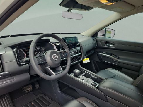 Certified 2023 Nissan Pathfinder SL AWD/4WD image 15