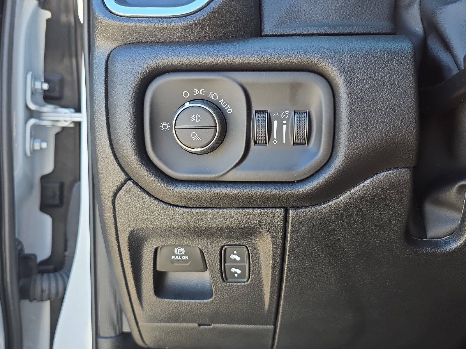 Used 2026 RAM 1500 Laramie w/ Night Edition AWD/4WD image 23